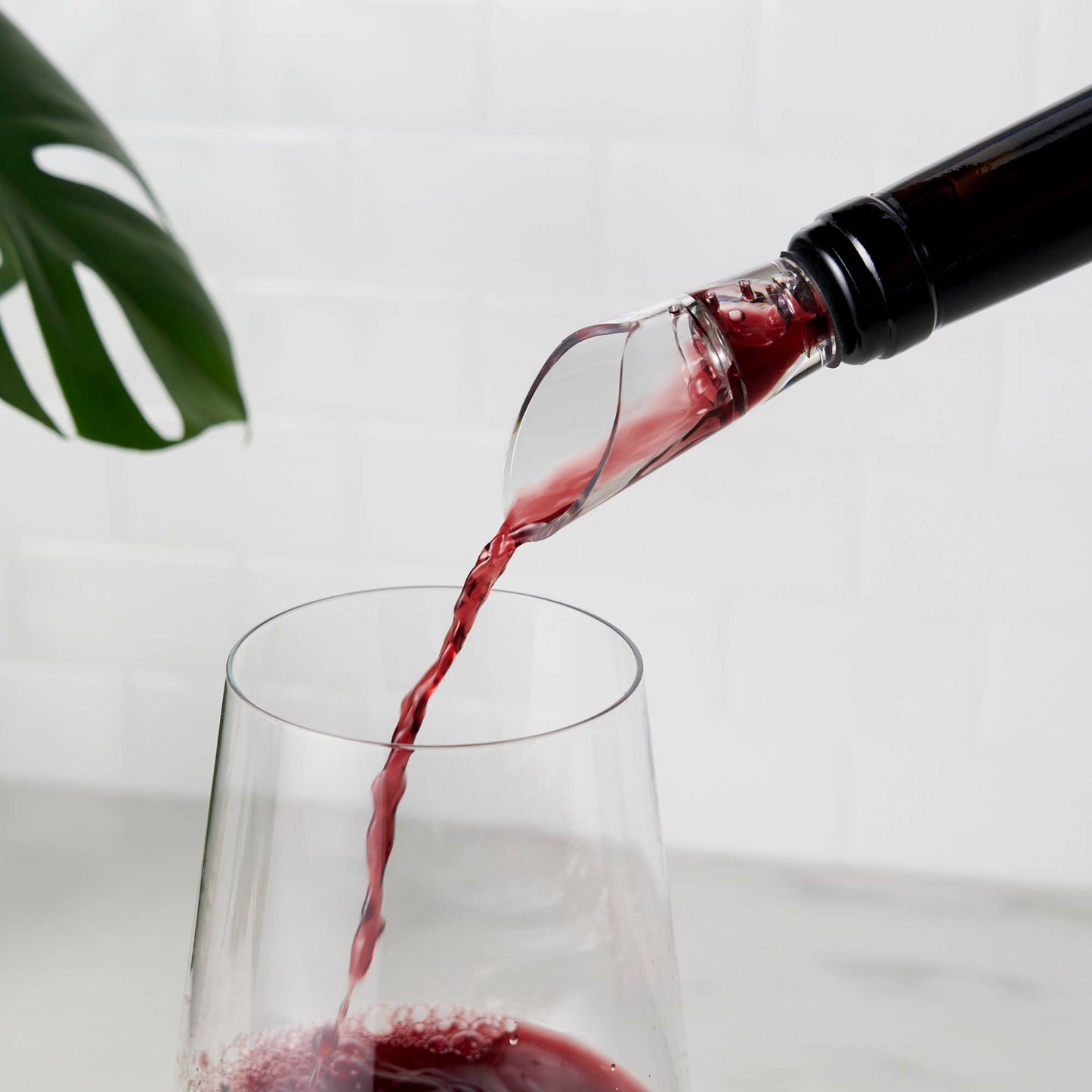 Aerial Acrylic & Rubber Aerating Wine Bottle Pour Spout